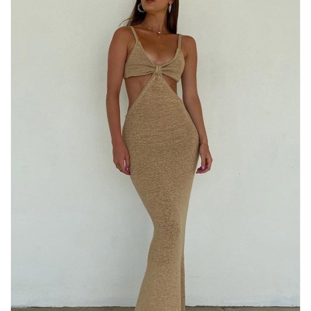 Cut out knitted maxi dress